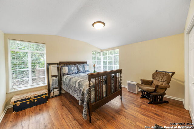 Listing photo id 18 for 132 Harriett