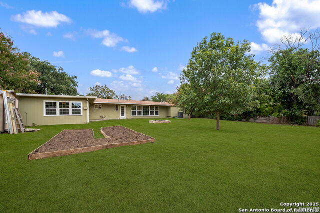 Listing photo id 27 for 132 Harriett