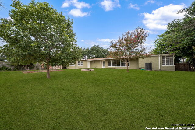 Listing photo id 29 for 132 Harriett