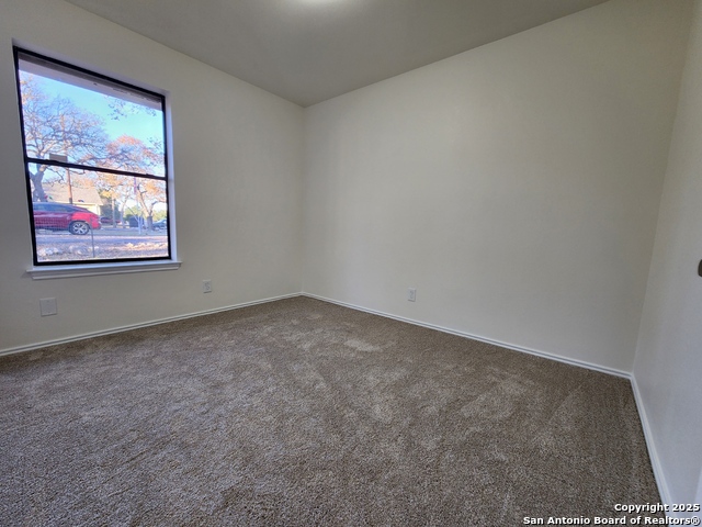 Listing photo id 15 for 1390 Misty  