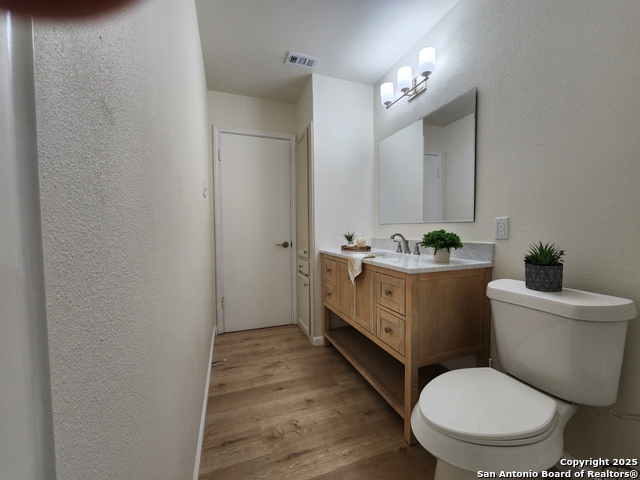 Listing photo id 17 for 1390 Misty  