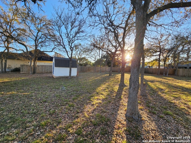 Listing photo id 20 for 1390 Misty  