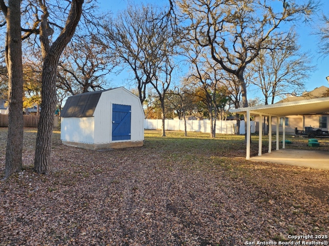 Listing photo id 23 for 1390 Misty  