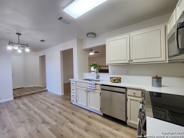 Listing photo id 4 for 1390 Misty  