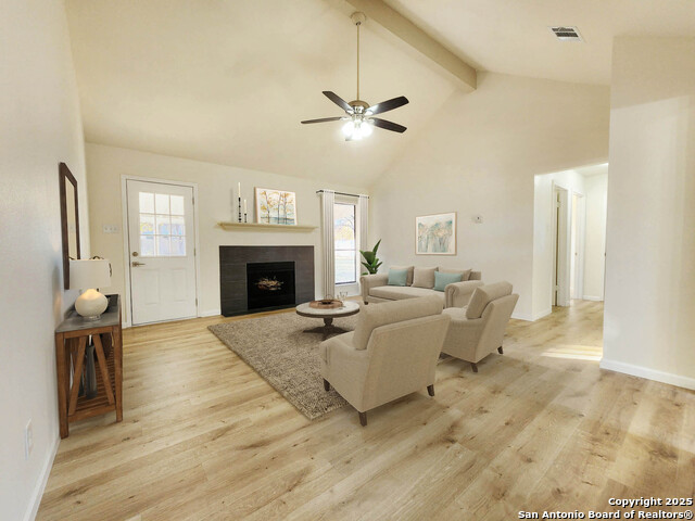 Listing photo id 5 for 1390 Misty  