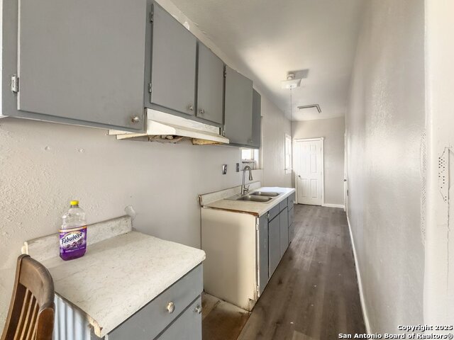 Image 6 of 13 For 261 Pendleton Ave