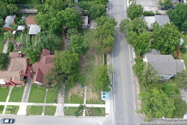 Image 10 of 14 For 1701 W Summit Ave