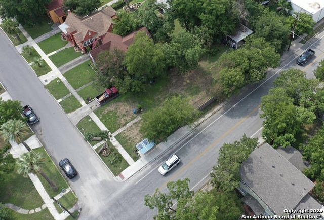 Image 11 of 14 For 1701 W Summit Ave