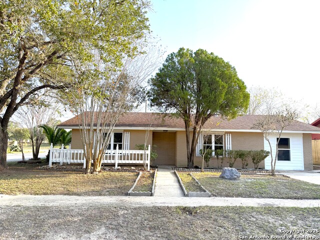 Details for 1212 Fairview, Beeville, TX 78102