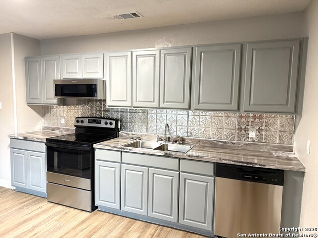 Image 2 of 22 For 1212 Fairview