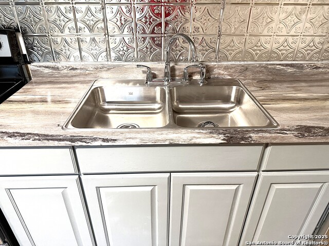 Image 3 of 22 For 1212 Fairview