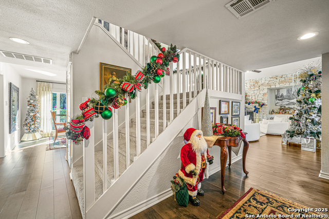 Image 20 of 50 For 15903 Wolf Creek