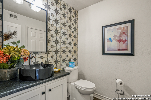 Image 21 of 50 For 15903 Wolf Creek