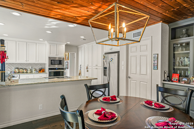 Image 23 of 50 For 15903 Wolf Creek