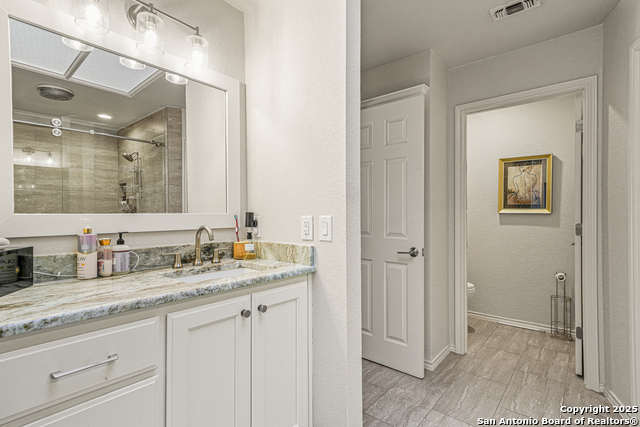 Image 38 of 50 For 15903 Wolf Creek