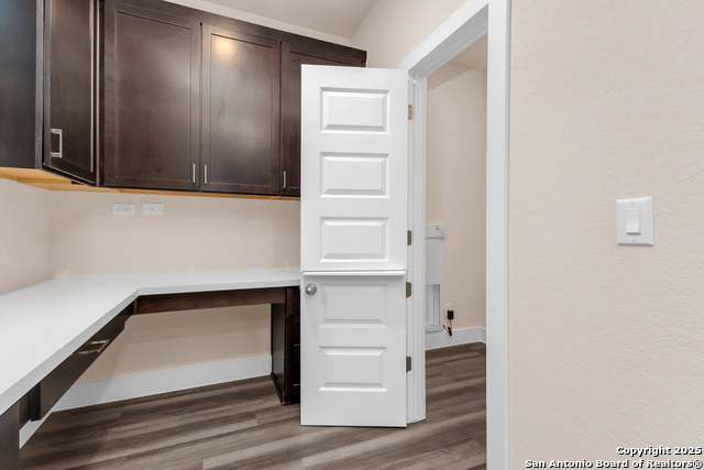 Listing photo id 10 for 7230 Walker Loop