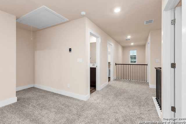 Listing photo id 14 for 7230 Walker Loop