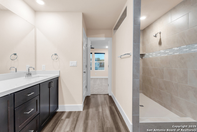 Listing photo id 26 for 7230 Walker Loop