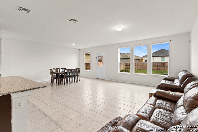 Image 5 of 26 For 547 Deer Crest