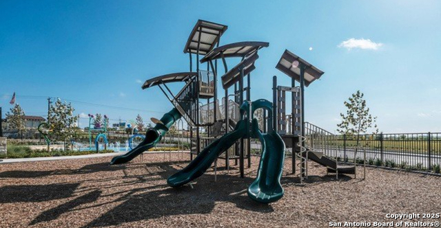 Image 26 of 32 For 13511 Waxman Spark