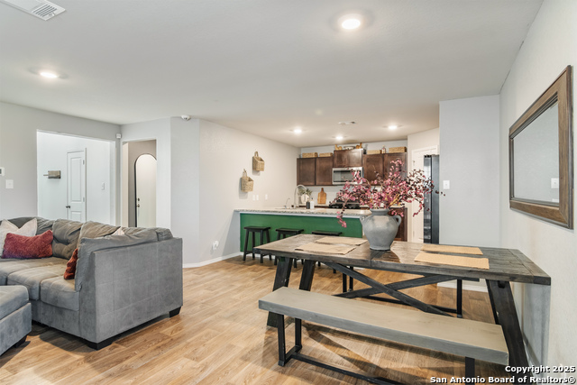 Image 7 of 32 For 13511 Waxman Spark