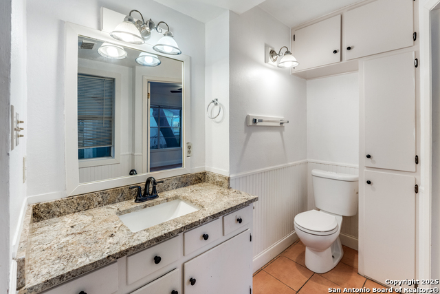 Image 18 of 39 For 1005 Blanco E