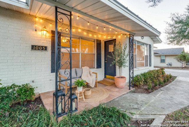 Image 3 of 39 For 1005 Blanco E