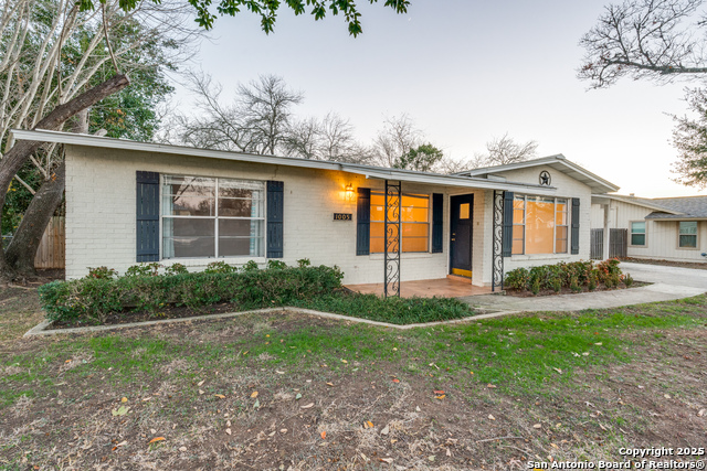 Image 38 of 39 For 1005 Blanco E