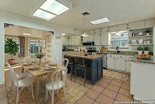 Image 8 of 39 For 1005 Blanco E