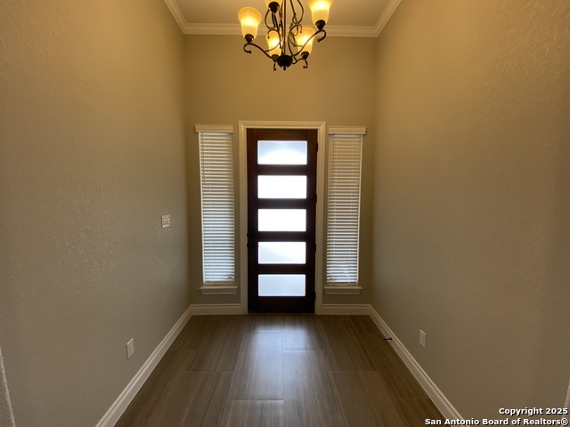 Image 2 of 39 For 4803 Viewcrest