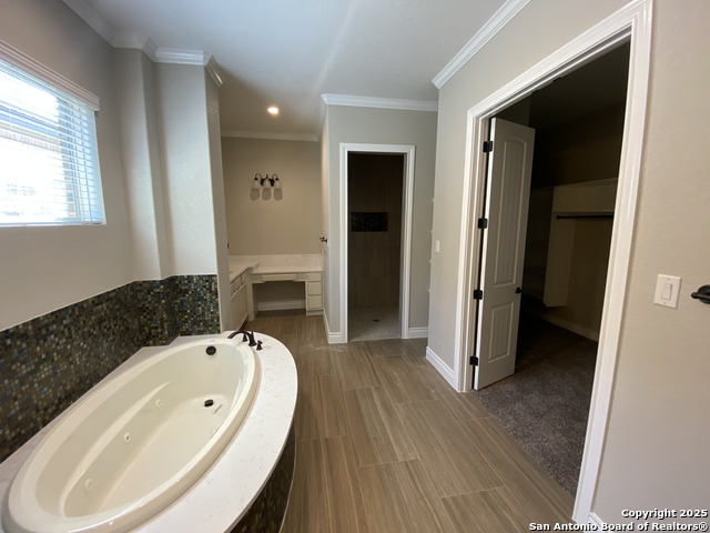 Image 23 of 39 For 4803 Viewcrest