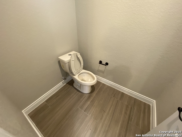 Image 27 of 39 For 4803 Viewcrest