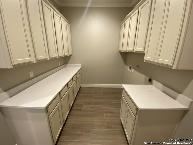 Image 28 of 39 For 4803 Viewcrest