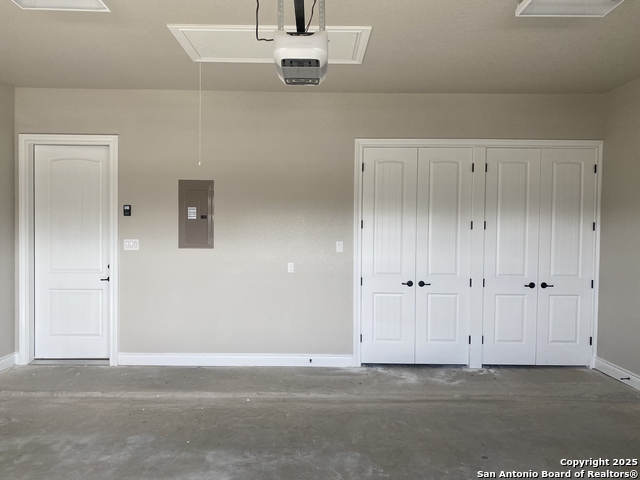 Image 29 of 39 For 4803 Viewcrest