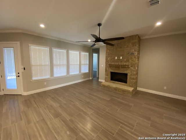 Image 3 of 39 For 4803 Viewcrest