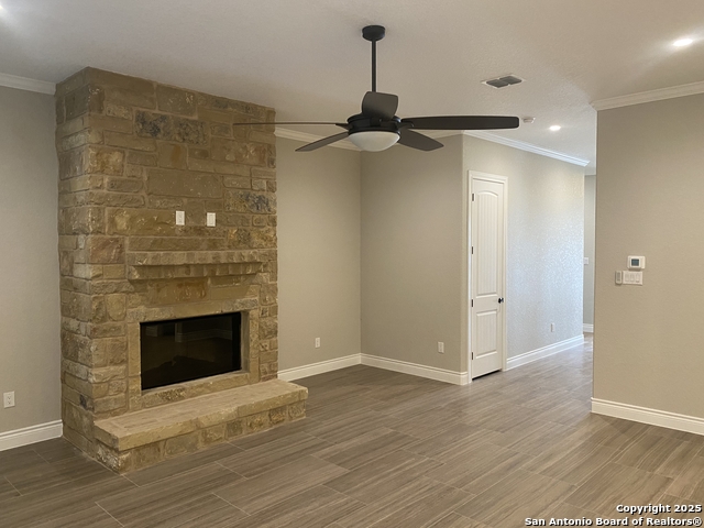 Image 5 of 39 For 4803 Viewcrest