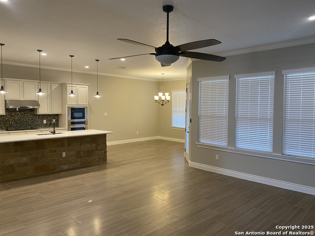 Image 7 of 39 For 4803 Viewcrest