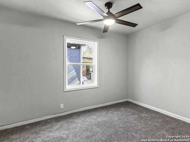 Listing photo id 10 for 846 San Angelo