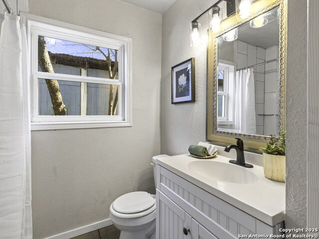 Listing photo id 12 for 846 San Angelo