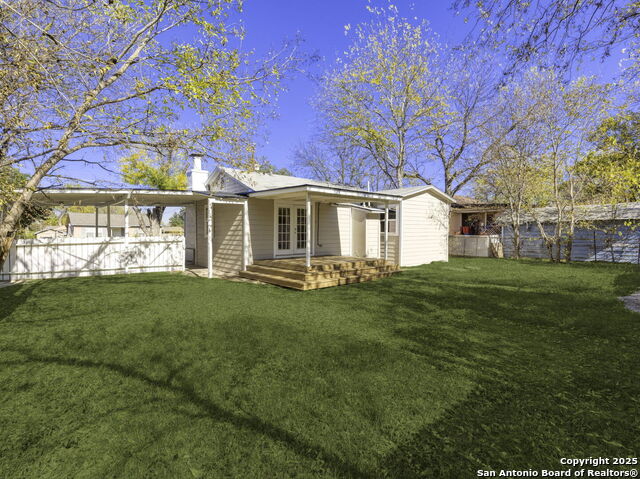 Listing photo id 13 for 846 San Angelo