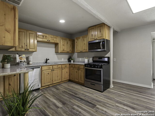 Listing photo id 6 for 846 San Angelo