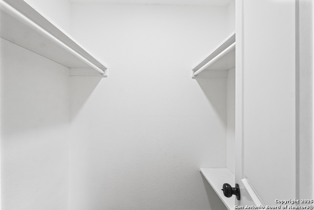 Image 11 of 26 For 12411 Bret Springs