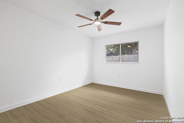 Image 14 of 26 For 12411 Bret Springs