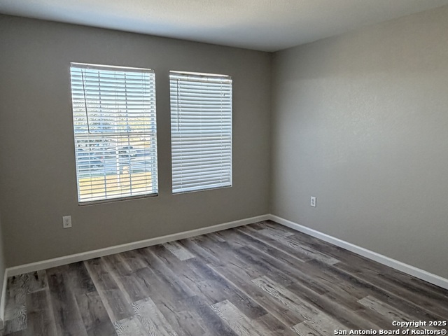 Image 31 of 34 For 6138 Wisteria