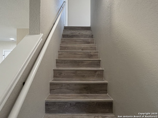 Image 6 of 34 For 6138 Wisteria