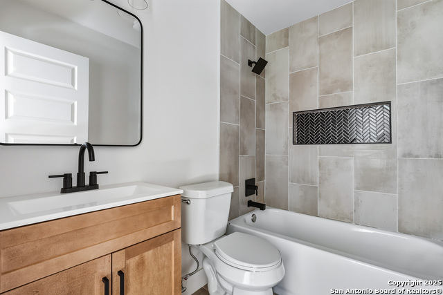 Image 13 of 16 For 7409 Sage Oak