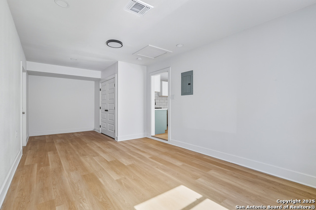 Image 15 of 16 For 7409 Sage Oak