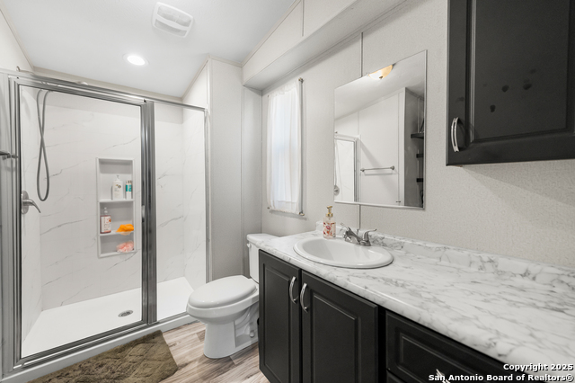 Image 12 of 45 For 23307 Hickory Shadow