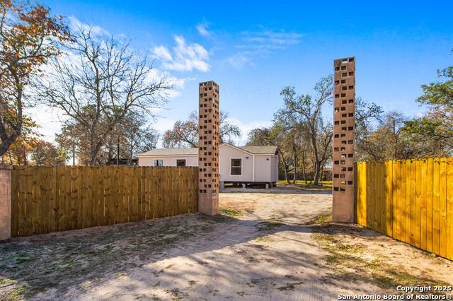 Image 32 of 45 For 23307 Hickory Shadow