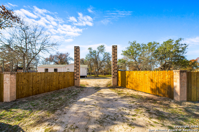 Image 33 of 45 For 23307 Hickory Shadow